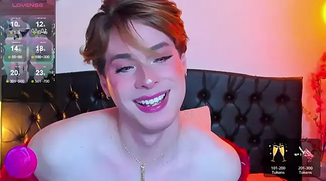 Snapshot of mike_blossom chatting on 01/15/25, 05:15 mike blossom online show from 01/15/25, 05:15