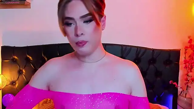 Snapshot of mike_blossom chatting on 09/23/25, 03:26 mike blossom online show from 09/23/25, 03:26