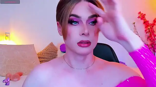 Snapshot of mike_blossom chatting on 11/25/25, 03:23 mike blossom online show from 11/25/25, 03:23