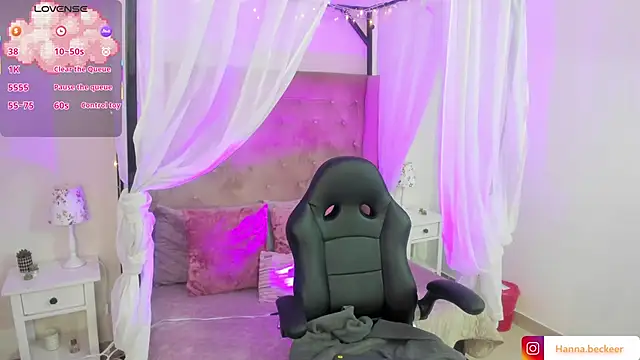 Hanna  Becker  online show from 01/08/26, 03:31