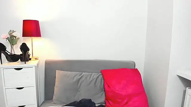 Snapshot of CrystalHotty chatting on 03/17/25, 10:28 CrystalHotty online show from 03/17/25, 10:28