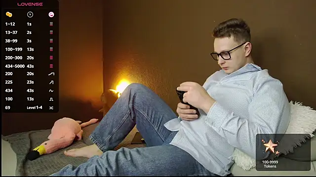 charlie smiley online show from 11/25/25, 02:44