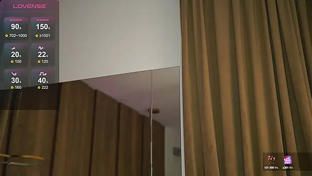 Snapshot of EmilyRaymont chatting on 01/28/25, 03:47 EmilyRaymont online show from 01/28/25, 03:47