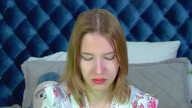 LiliLinn online show from 02/21/26, 04:57