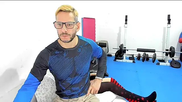 Snapshot of Samurayjiu chatting on 12/18/25, 03:18 Samurayjiu online show from 12/18/25, 03:18