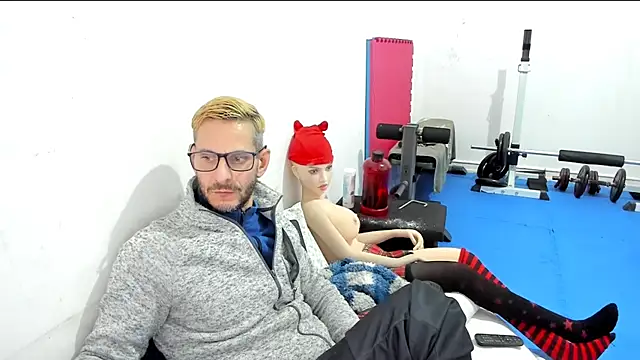 Snapshot of Samurayjiu chatting on 12/19/25, 10:28 Samurayjiu online show from 12/19/25, 10:28