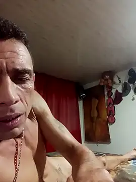 Snapshot of luiseduardomarta chatting on 11/18/25, 04:06 luiseduardomarta online show from 11/18/25, 04:06