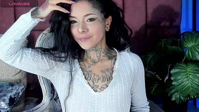 NinaInk online show from 01/26/25, 12:33