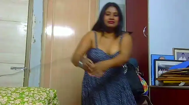 Snapshot of sexy_roma chatting on 01/23/25, 03:01 sexy roma online show from 01/23/25, 03:01