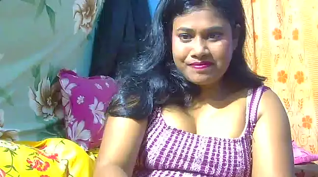 Snapshot of sexy_roma chatting on 03/04/25, 03:48 sexy roma online show from 03/04/25, 03:48