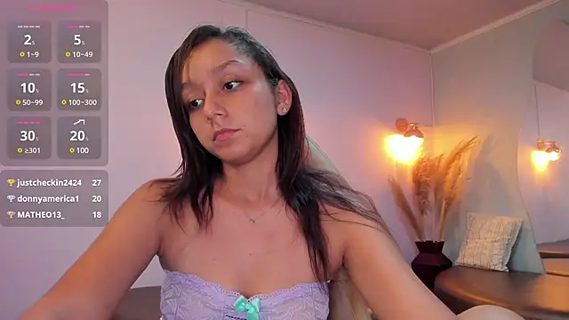 Snapshot of katy_sweet19 chatting on 02/17/25, 10:03 katy sweet19 online show from 02/17/25, 10:03