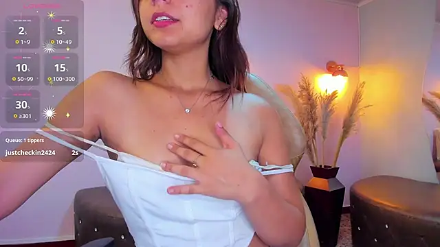 Snapshot of katy_sweet19 chatting on 02/22/25, 06:52 katy sweet19 online show from 02/22/25, 06:52