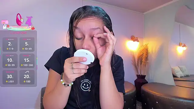 Snapshot of katy_sweet19 chatting on 03/15/25, 06:54 katy sweet19 online show from 03/15/25, 06:54