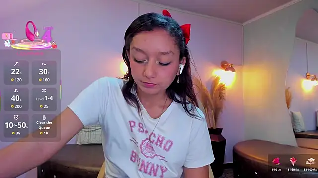 Snapshot of katy_sweet19 chatting on 03/18/25, 12:38 katy sweet19 online show from 03/18/25, 12:38