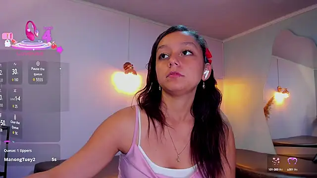 Snapshot of katy_sweet19 chatting on 03/21/25, 09:23 katy sweet19 online show from 03/21/25, 09:23