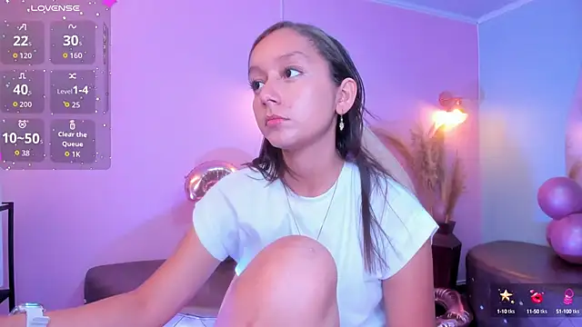 Snapshot of katy_sweet19 chatting on 09/20/25, 08:32 katy sweet19 online show from 09/20/25, 08:32