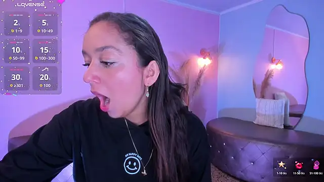 Snapshot of katy_sweet19 chatting on 10/19/25, 10:38 katy sweet19 online show from 10/19/25, 10:38