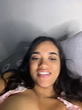 Snapshot of ElaEndez_ chatting on 09/25/25, 11:19 ElaEndez online show from 09/25/25, 11:19