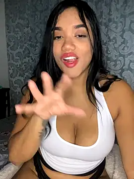 Snapshot of ElaEndez_ chatting on 12/20/25, 04:41 ElaEndez online show from 12/20/25, 04:41