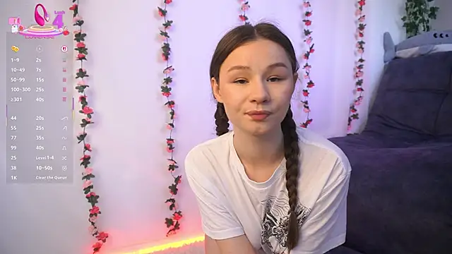 GlamourNova online show from 03/10/25, 12:26