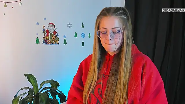 Snapshot of tekila__ chatting on 12/03/24, 01:52 tekila online show from 12/03/24, 01:52