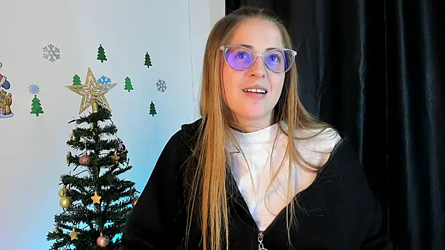 Snapshot of tekila__ chatting on 12/11/24, 12:12 tekila online show from 12/11/24, 12:12