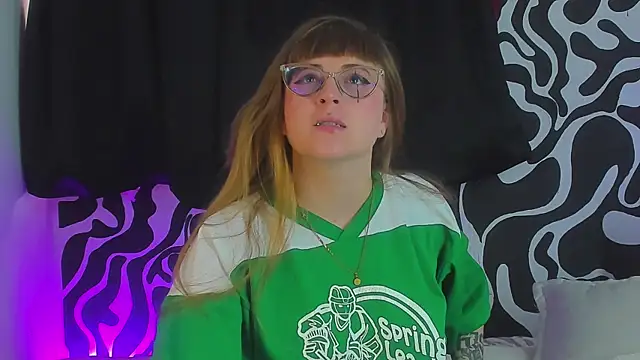 Snapshot of tekila__ chatting on 09/09/25, 06:29 tekila online show from 09/09/25, 06:29