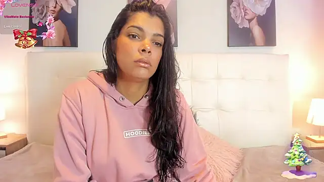 Sweetdreamses  online show from 12/29/24, 12:23