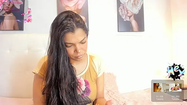 Sweetdreamses  online show from 01/22/25, 12:38