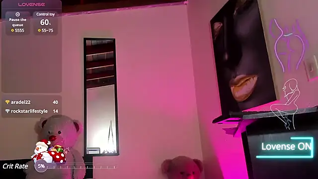 Snapshot of Sweet_Roxy1 chatting on 03/12/25, 01:58 Sweet Roxy1 online show from 03/12/25, 01:58