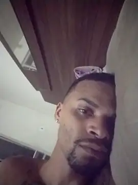 Snapshot of Samuelpau chatting on 11/05/25, 02:00 Samuelpau online show from 11/05/25, 02:00