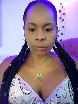 Snapshot of Camille_rose_ chatting on 02/23/25, 03:18 Camille rose online show from 02/23/25, 03:18