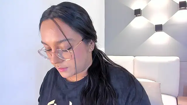 ellamontoya online show from 10/02/25, 10:55