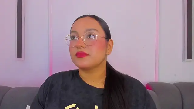 ellamontoya online show from 12/04/25, 12:03