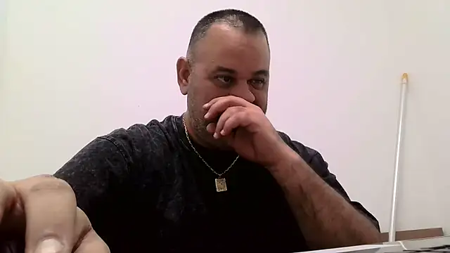 Snapshot of your_man85 chatting on 01/27/25, 01:30 your man85 online show from 01/27/25, 01:30