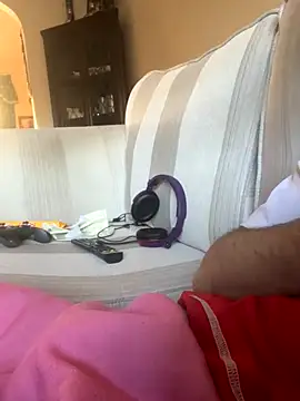 EE123458 online show from 11/28/25, 01:03