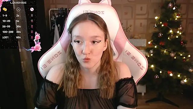 MoonlishSiren online show from 12/17/24, 07:37