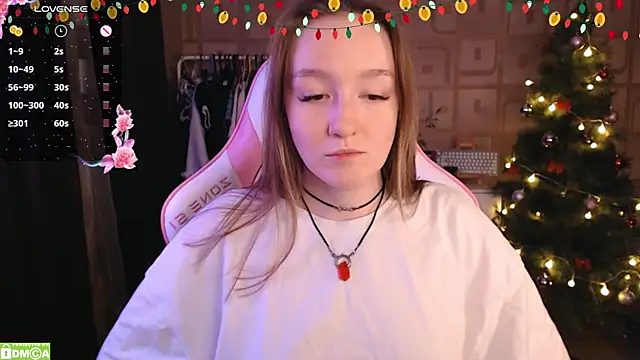 MoonlishSiren online show from 12/21/24, 06:12