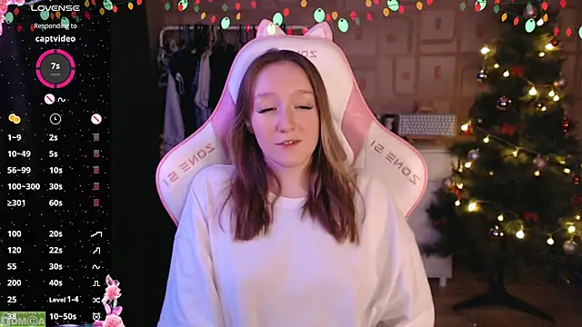 MoonlishSiren online show from 12/25/24, 09:43