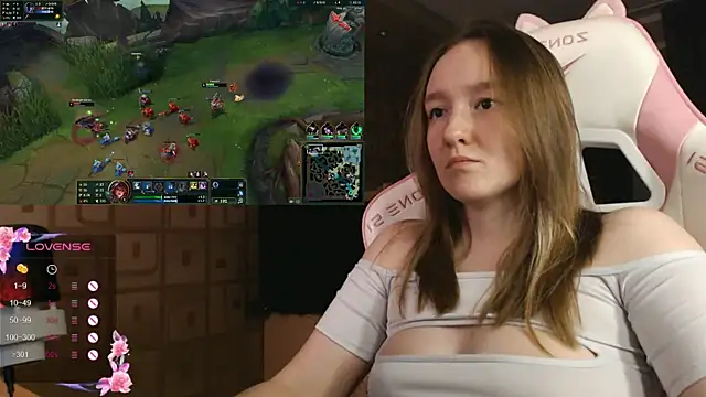 MoonlishSiren online show from 10/04/25, 07:12