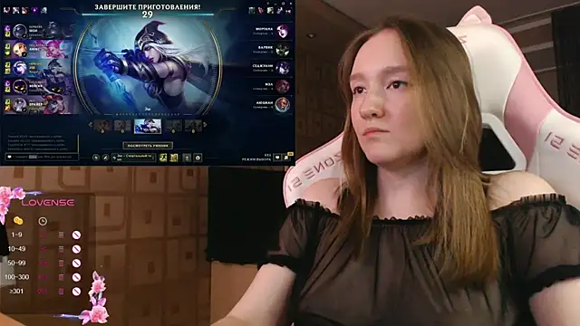 MoonlishSiren online show from 10/07/25, 09:23