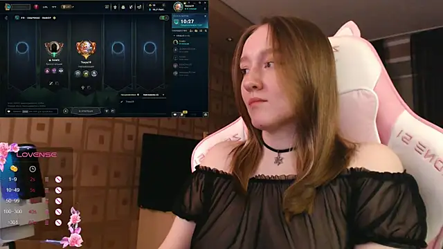 MoonlishSiren online show from 10/23/25, 08:18