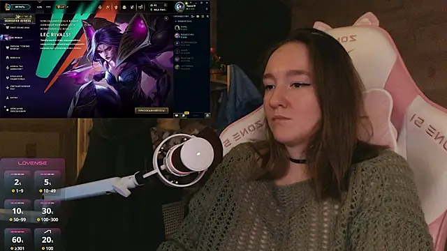 MoonlishSiren online show from 03/28/26, 09:47