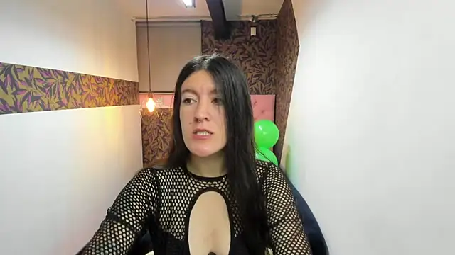LiaCooper  online show from 03/19/25, 12:01