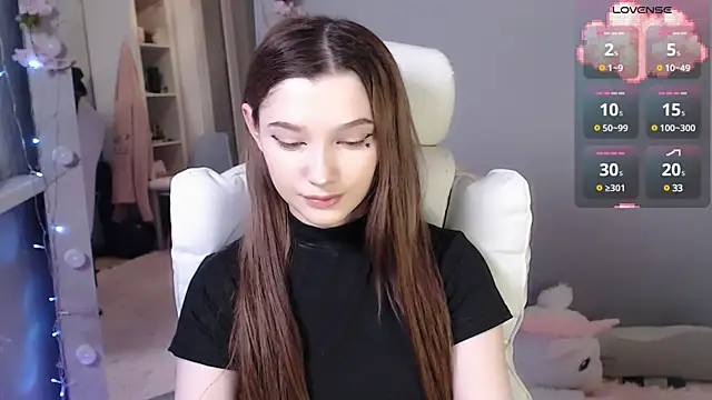 White kitty01 online show from 01/15/25, 01:09