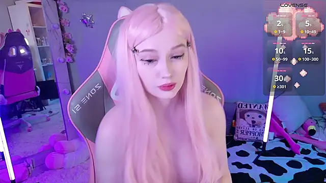 White kitty01 online show from 04/16/26, 03:02