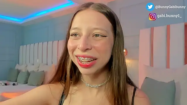 gabi bunny online show from 10/15/25, 05:13