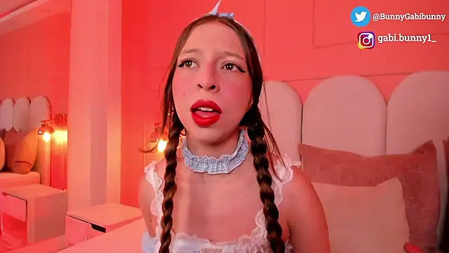 gabi bunny online show from 10/27/25, 10:25