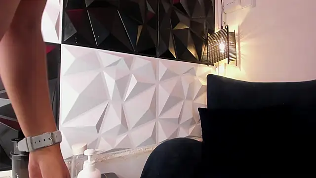 lia sofiia online show from 12/22/24, 04:17