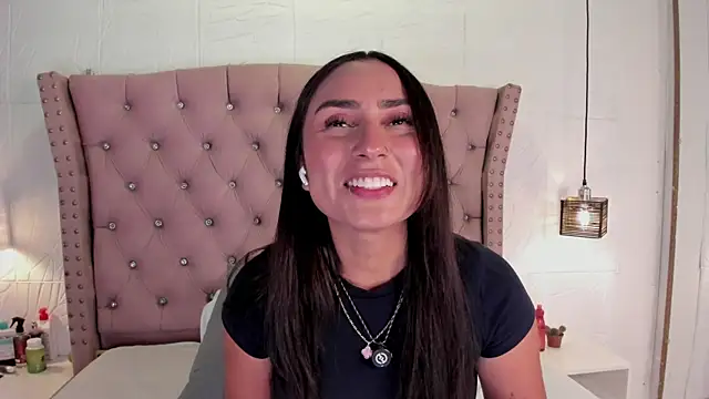 Snapshot of lia_sofiia chatting on 05/23/26, 09:35 lia sofiia online show from 05/23/26, 09:35